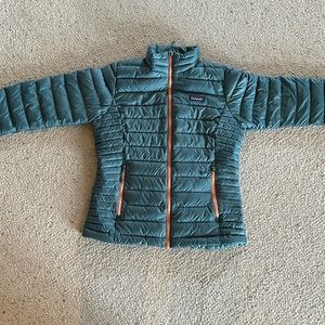 Patagonia women’s down jacket. Size Medium